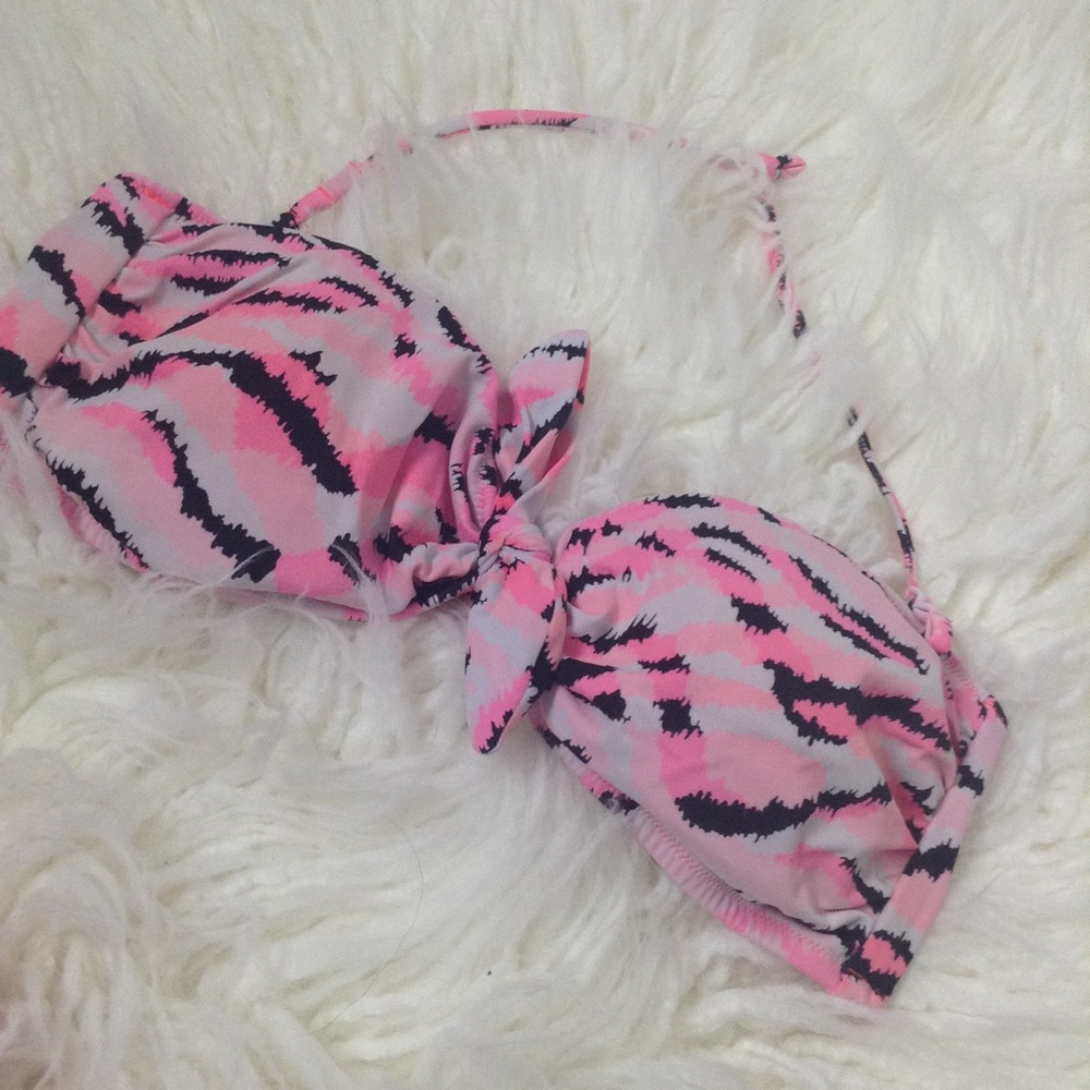 Victoria's Secret Bikini. - Picture 3 of 5